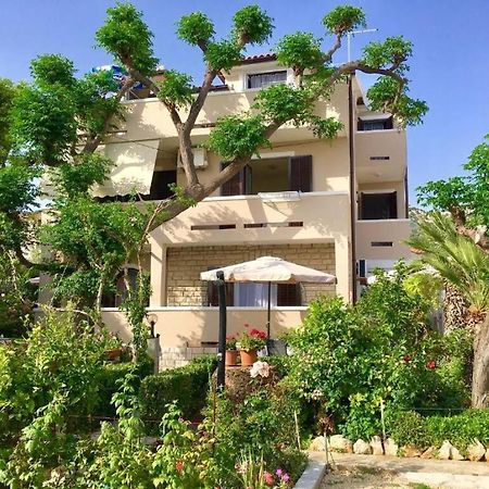 Apartments Zdenka - Garden Terrace Barbat na Rabu Eksteriør bilde